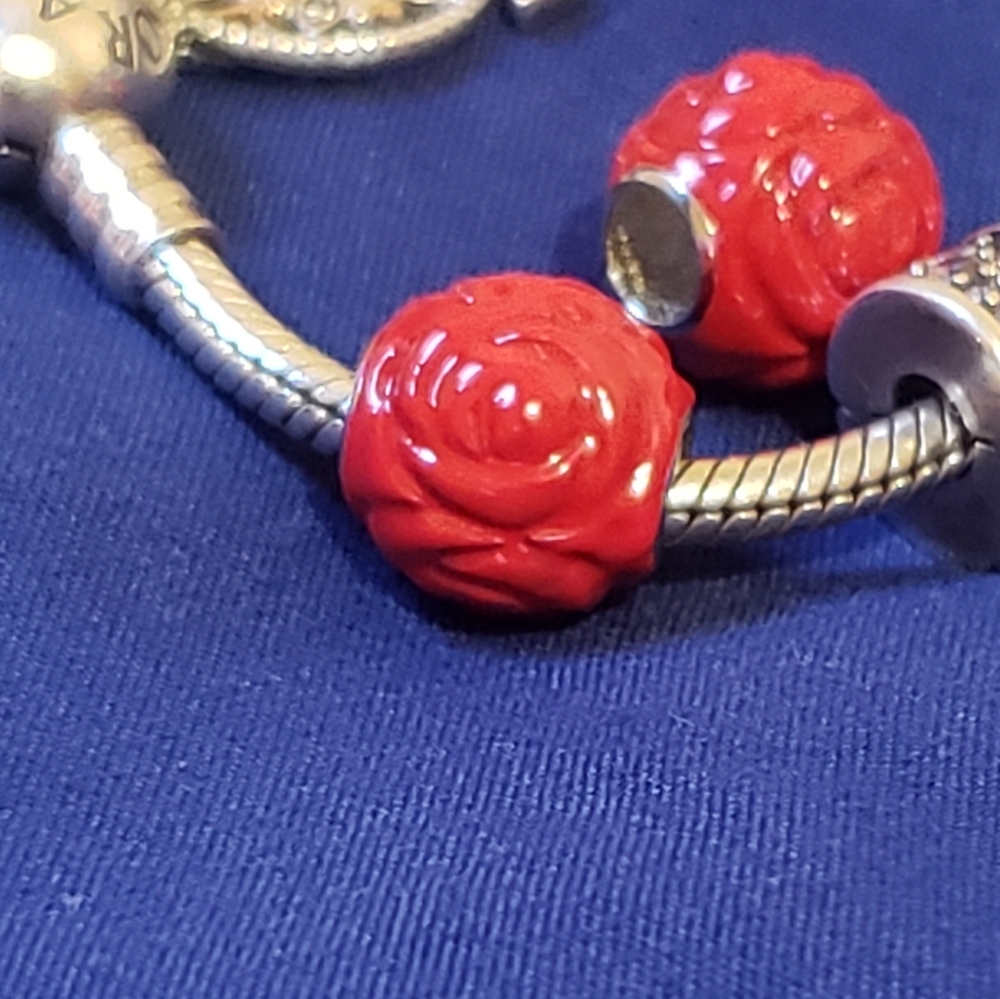 Rose Bead Charm - Picture 4 of 4